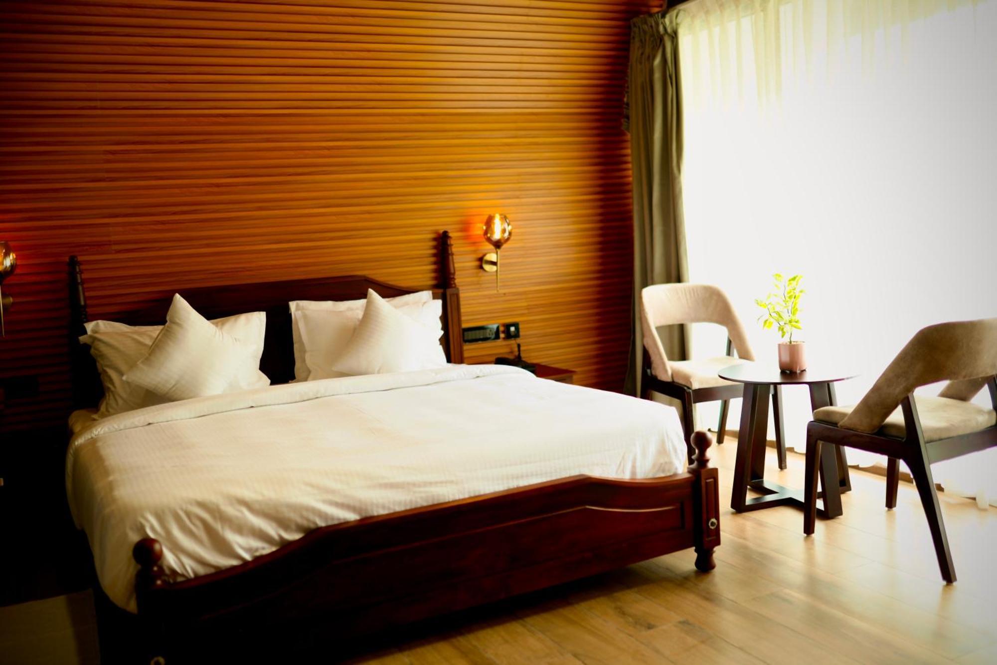 Leela'S 7Th Heaven Resort & Spa Trikunnapuzha Zewnętrze zdjęcie