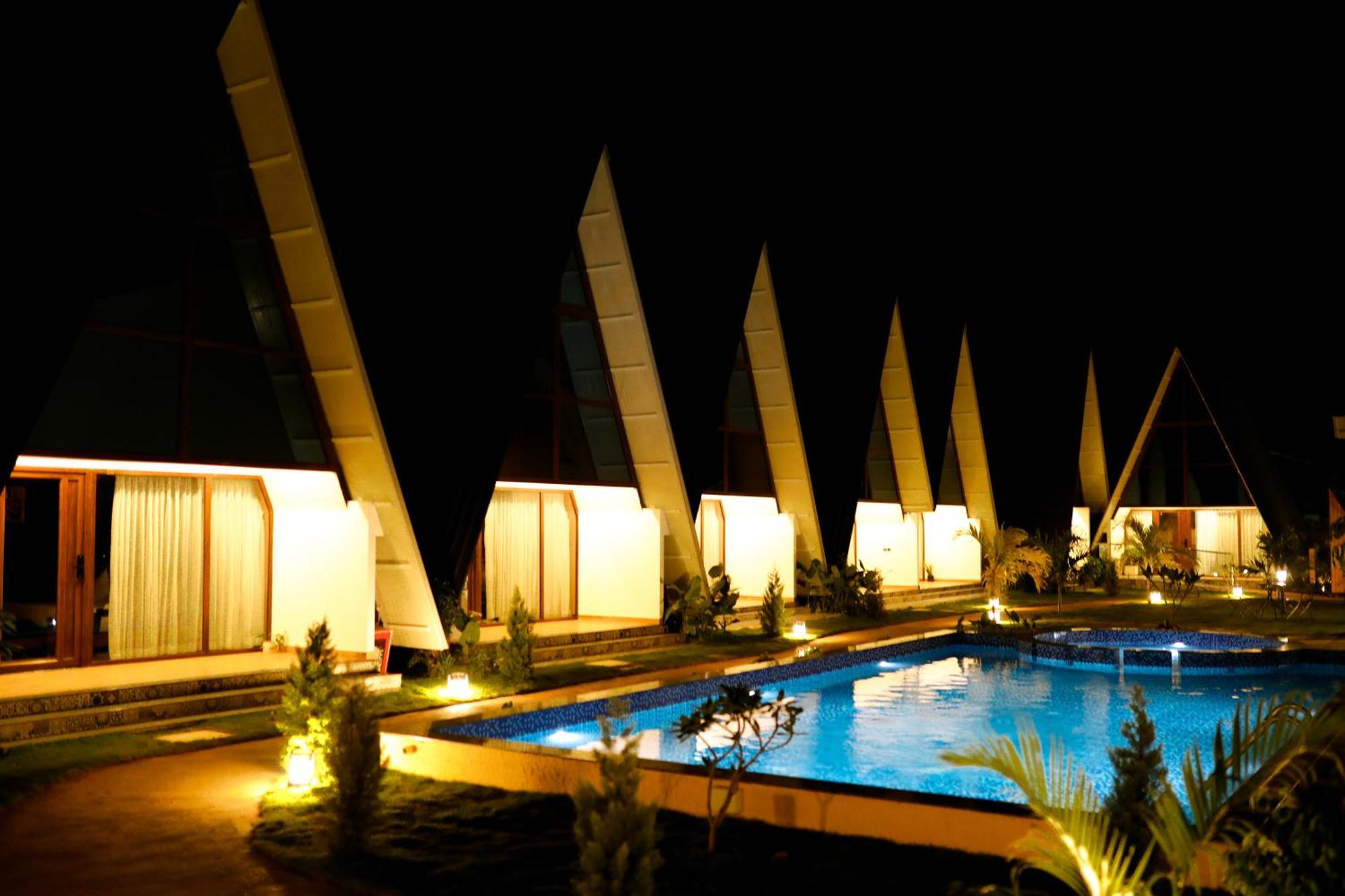 Leela'S 7Th Heaven Resort & Spa Trikunnapuzha Zewnętrze zdjęcie